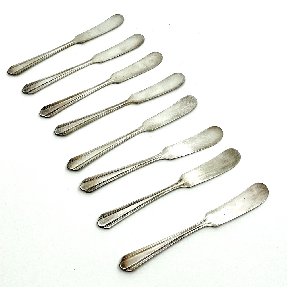 SET of 8 Vintage Butter Knifes, 6” length each